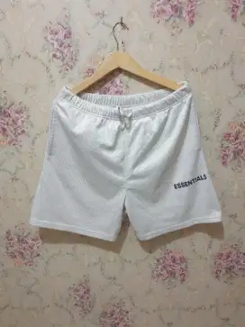 Mulus .authentic celana pendek essentials size xl
