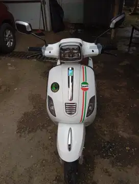 Vespa listrik T3 uwinfly bekas