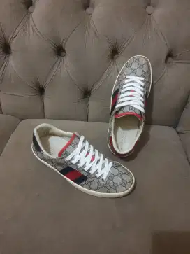 Mulus .authentic sepatu .sneakers gucci size 40