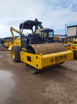 Vibro BOMAG BW211D-40 Tahun 2016