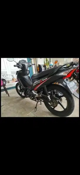 Dijual honda supra x pgmfi 2017 terawat pakai sendiri