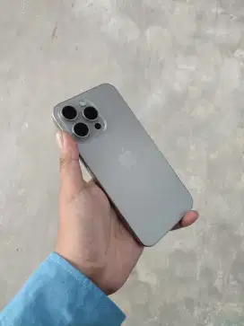 Iphone 15 Pro Max 256gb iBox fullset original dan bergaransi. Bisa TT