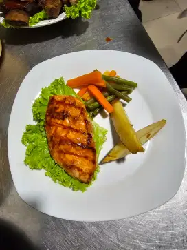 Buka lowongan kerja kasir dan waiters