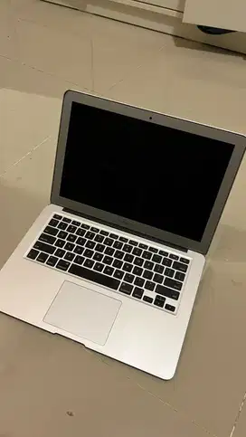 MACBOOK AIR 2017 - 4/128gb