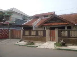 Rumah Asri Pinggir Jalan di Tanah Sareal Kota Bogor