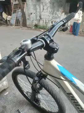Sepeda mtb ban 24 pacific aviator 2.0