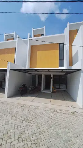 READY RUMAH MEWAH 3 LANTAI FREE BIAYA ALL IN AKSES MASUK 2 MOBIL