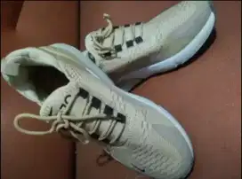 Sepatu Kets Fashionable