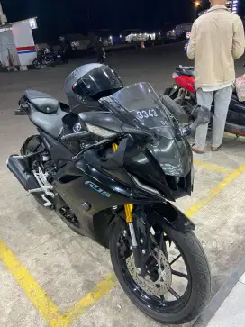 R15 V4 2022 KM Low jual cepat