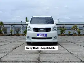 Toyota Nav1 2.0 V AT, 2023