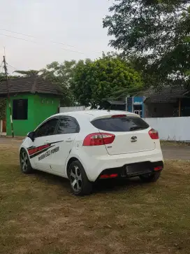 All new kia rio 2013 AT