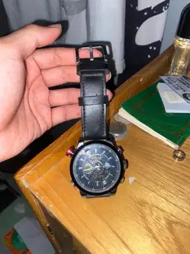Jam tangan pria
