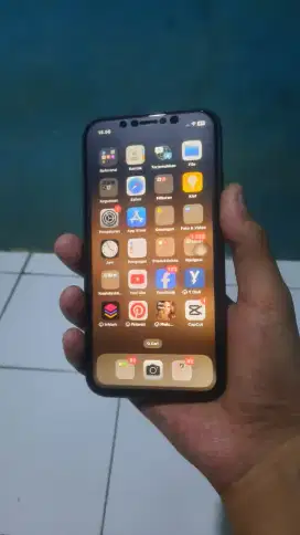 Jual cepat aja Iphone 11 64gb resmi Ibox
