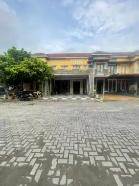 Rumah 2 lantai lokasi strategis nyaman setia Budi Medan