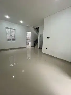 rumah bangunan baru samping summarecon di prima harapan regency