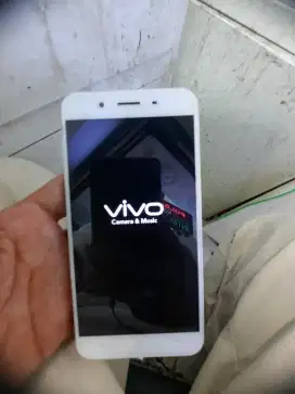 Vivo y65 second mulus banget ram3gb hp dan chager only.