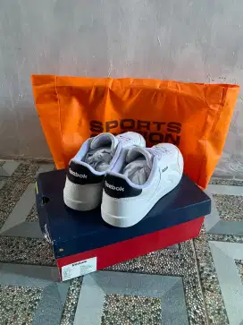Sepatu Reebok uk 44