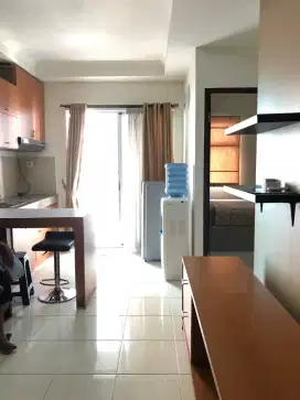 DISEWAKAN DENGAN MURAH Apartemen Medit 2, Tanjung Duren Full Furnished