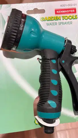 Water spray garden tools