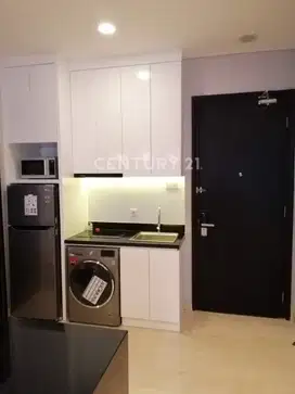 Sudirman Suites 3BR Full Furnished Apatemen