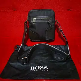 Tas selempang pria hugo boss authentic