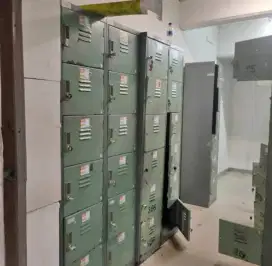 Lemari Loker/ Lemari Besi arsip Kantor Vertical