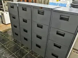 Filling Cabinet Bekas Sudah Rekondisi Cat