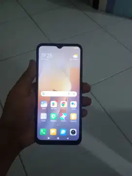 Redmi 10 5G
Ram 6/128gb