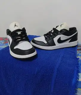 Jordan low panda