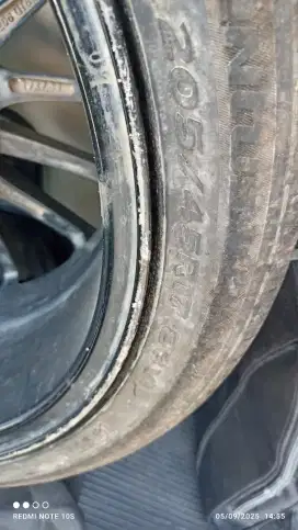 Cari velg r17 dengan 4 atau 8 lobang