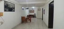 Rumah Pinggir jalan cocok untuk bisnis, di Jl Tarian Raya Timur, Kelap