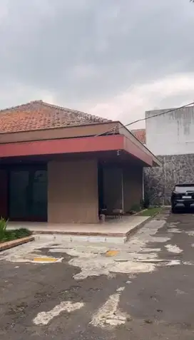 Rumah Besar Terawat Di Tengah Kota Bandung DM16391