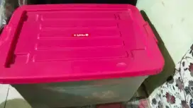 Kotak kontainernya