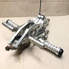 Footstep Racing URP Monster II CNC – Bisa untuk R15 atau Vixion,