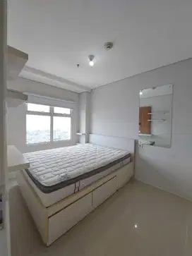 1BR Semi Furnished Apartemen Madison Park - Mall Central Park