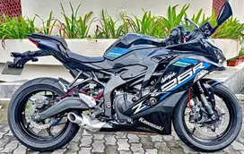 Kawasaki Ninja ZX25R / ZX 25R Non-ABS Hitam AB Sleman Pajak Panjang