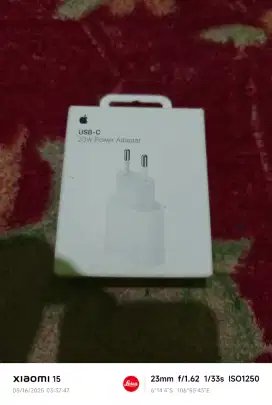 Apple power adaptor 20W c to c
