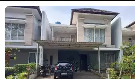 Di jual rumah di SERENiA HILLS  lebai bulus