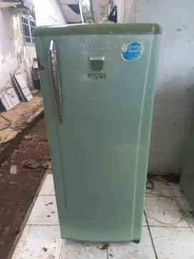Kulkas Toshiba 1 pintu jumbo