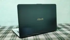 Asus x405uq ultraslim Dualvga i5gen7 ram8 ssd128+hdd500 nominus