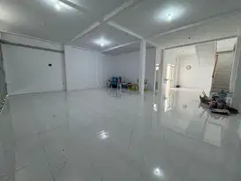 Disewakan Ruang Usaha Kinclong Di Daerah Cikutra