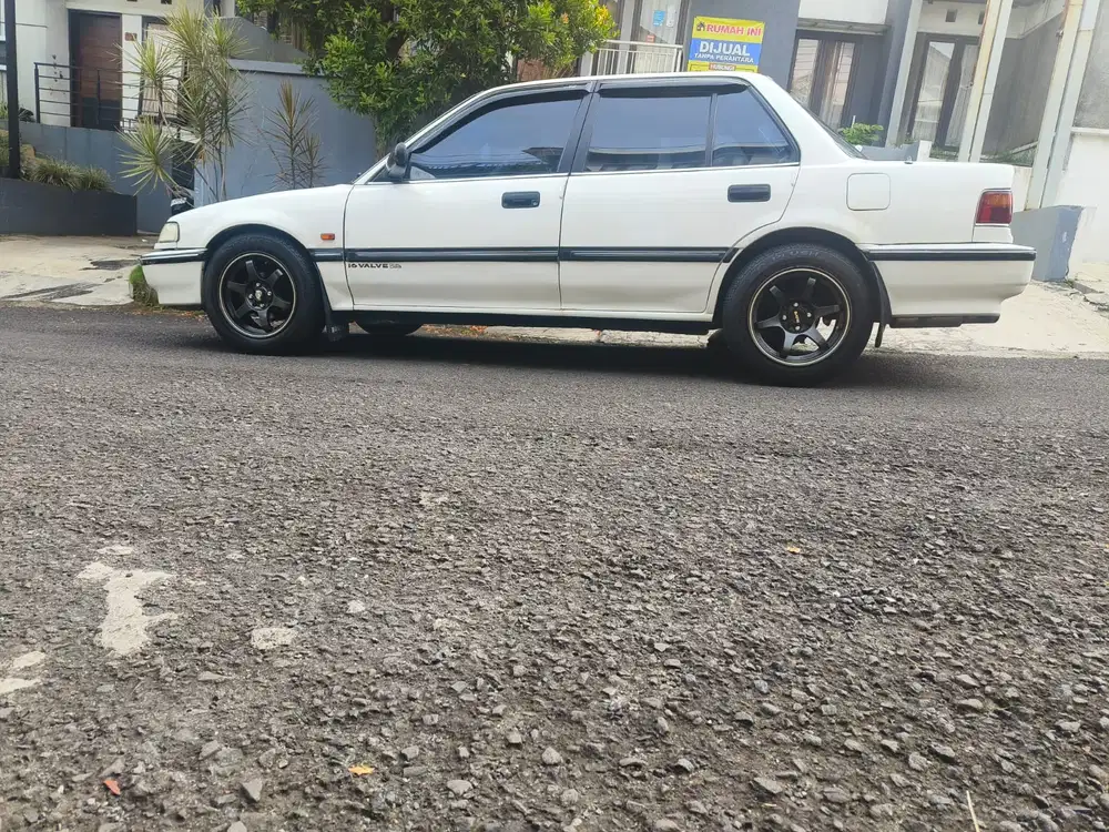 Honda Civic 1990, pakaian sendiri