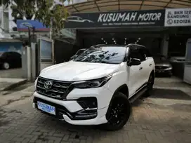 TOYOTA FORTUNER 2.8 GR SPORT 4X2 AT 2023