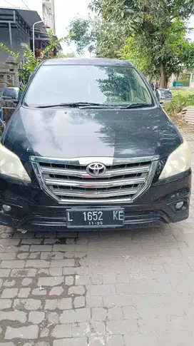 Toyota Kijang Innova 2011 Bensin