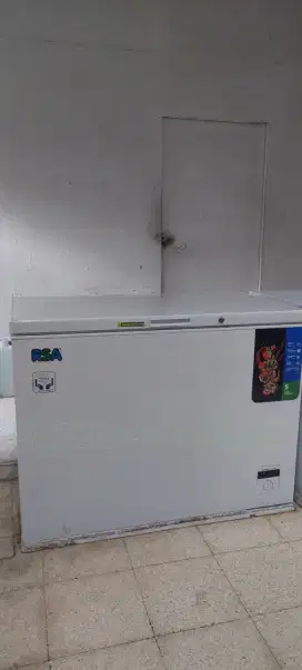 RSA kulkas freezer 318L 90% baru masih garansi