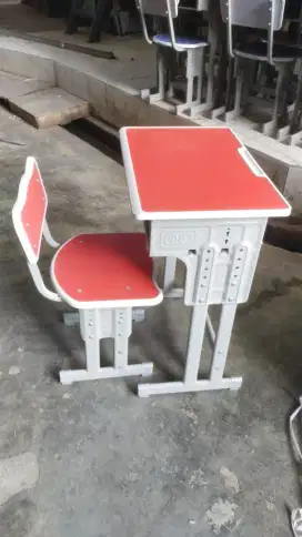 Meja sekolah siswa