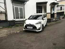 Like New - TOYOTA SIENTA 1.5 Q BENSIN A/T 2019 PUTIH