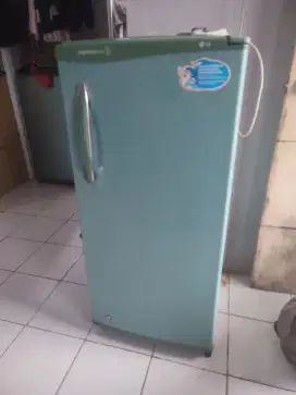 Kulkas 1 pintu LG