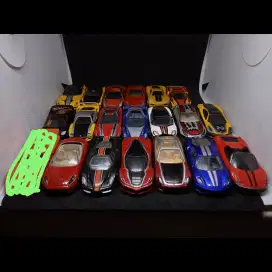 Hot Wheels Ferrari Diecast Skala 1 64