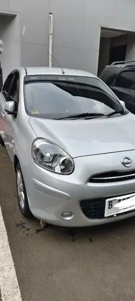 Nissan March 2013